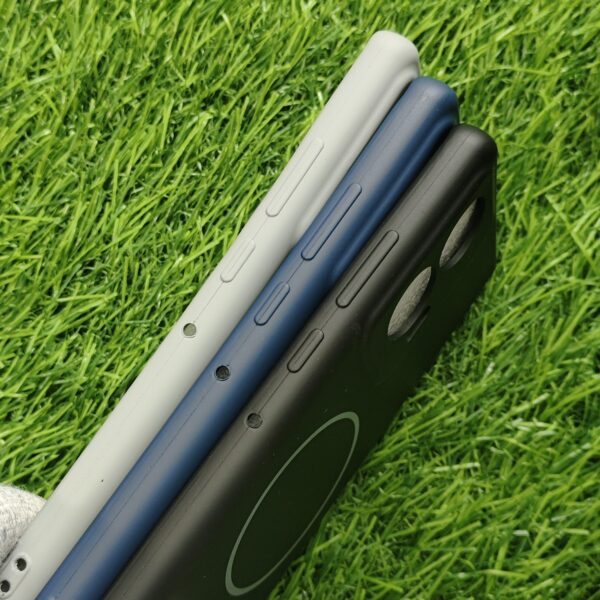 Motorola Edge 50 Fusion Silicon No Magsafe Back Cover With Cloth Inside - Image 3