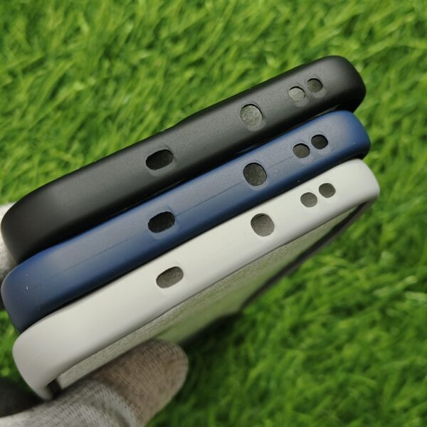 Oppo Reno 14 Pro Silicon No Magsafe Back Cover With Cloth Inside - Image 5