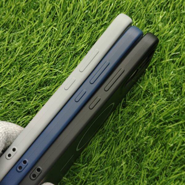 Oppo Reno 14  Silicon No Magsafe Back Cover With Cloth Inside - Image 3