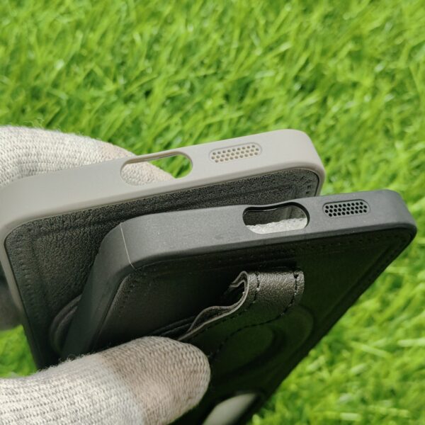 Samsung Galaxy S24 Premium Leather Magsafe Back Cover With Straps - Image 4