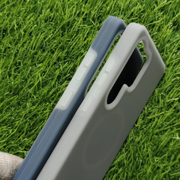 Samsung Galaxy S25 Ultra Colourful Matte Silicon Back Cover With Soft Cloth Inside - Image 3