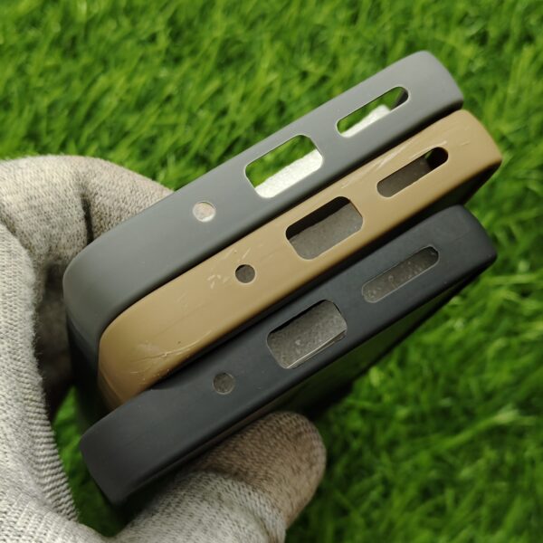 Redmi 12 5G & 4G & Poco M6 Pro Matte Skin Back Cover No Magsafe - Image 4