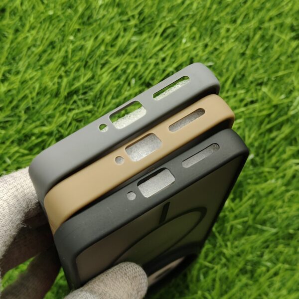 Vivo X200 Pro Matte Skin Back Cover No Magsafe - Image 4