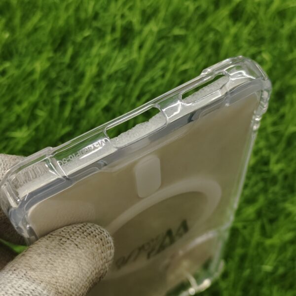 Vivo Y400 Pro Shockproof Silicon Transparent Back Cover No Magsafe - Image 4