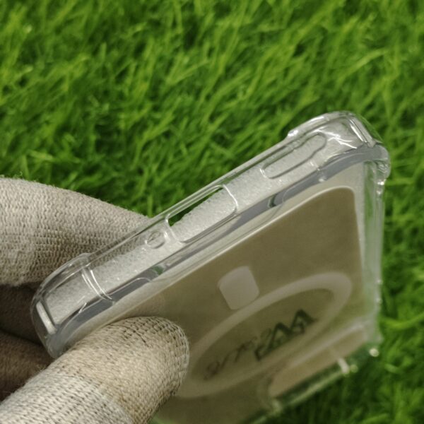 Oppo Reno 14 Shockproof Silicon Transparent Back Cover No Magsafe - Image 4
