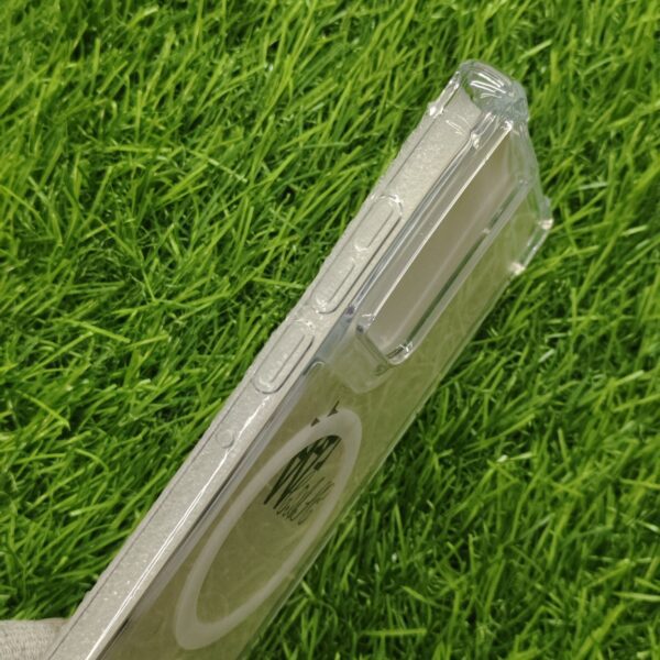 Motorola Edge 50 Fusion Shockproof Silicon Transparent Back Cover No Magsafe - Image 3