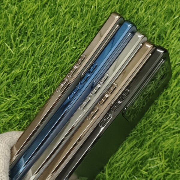 Vivo V27 & V27 Pro Luxury Matte Chrome Finish Back Cover - Image 3