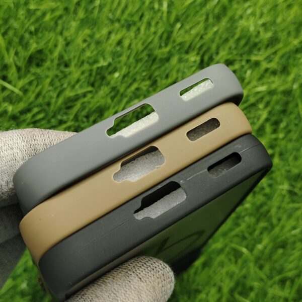 Nothing Phone 2 Matte Skin Back Cover No Magsafe - Image 4