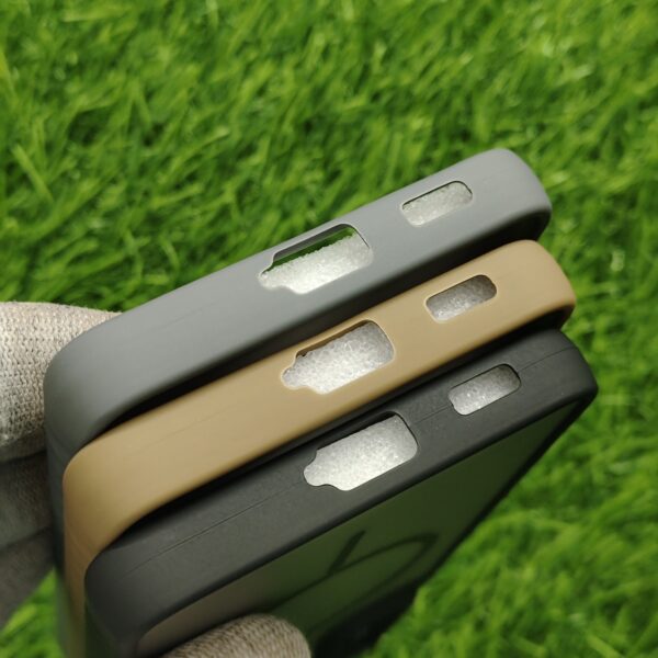 Samsung S21 FE Matte Skin Back Cover No Magsafe - Image 4