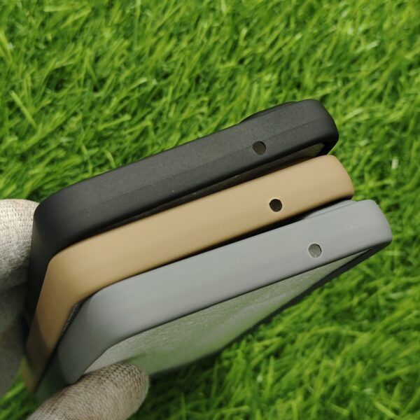 Samsung S21 FE Matte Skin Back Cover No Magsafe - Image 5
