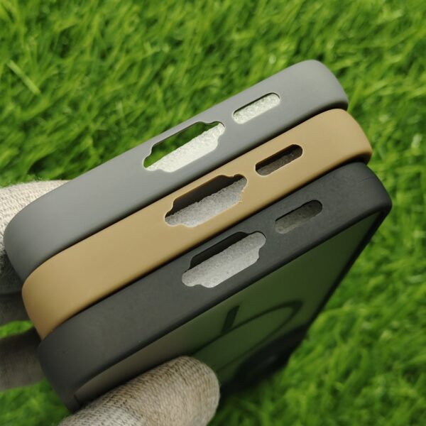 Samsung S24 FE Matte Skin Back Cover No Magsafe - Image 4