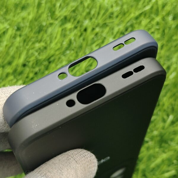 Oppo Reno 12 Pro OG Silicon Back Cover With Soft Cloth inside - Image 4