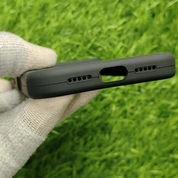 iPhone 17 & 17 Pro & 17 Pro Max Premium IC Working Silicon Magsafe Back Cover With Cloth Inside - Image 4