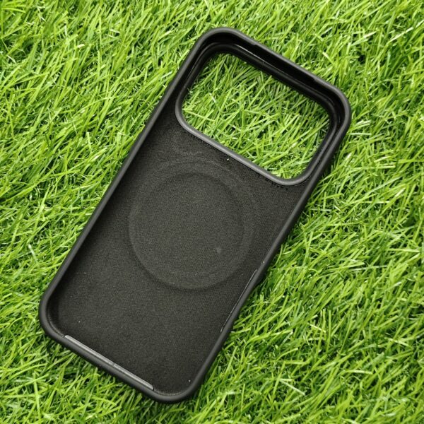 iPhone 17 & 17 Pro & 17 Pro Max Premium IC Working Silicon Magsafe Back Cover With Cloth Inside - Image 6