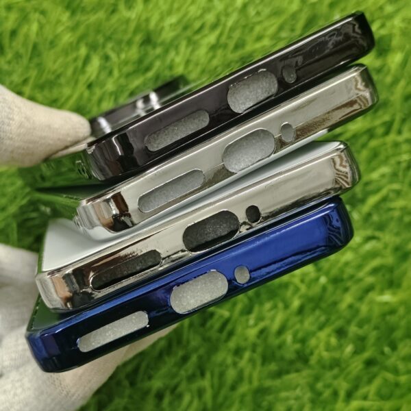 Vivo X200 Luxury Matte Chrome Finish Magsafe Back Cover - Image 4
