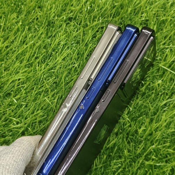 Motorola Edge 60 Pro Luxury Matte Chrome Finish Magsafe Back Cover - Image 3