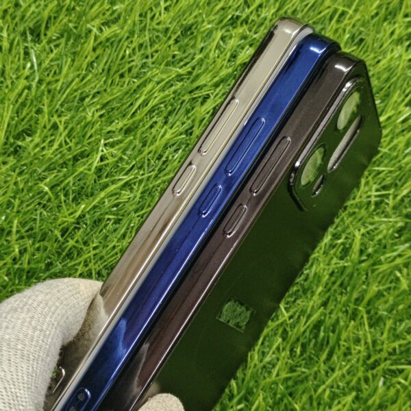 Oppo Reno 14 Pro Luxury Matte Chrome Finish Magsafe Back Cover - Image 3