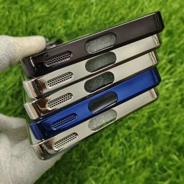 Vivo V40 & V40 Pro & T3 Ultra Luxury Matte Chrome Finish Magsafe Back Cover - Image 4