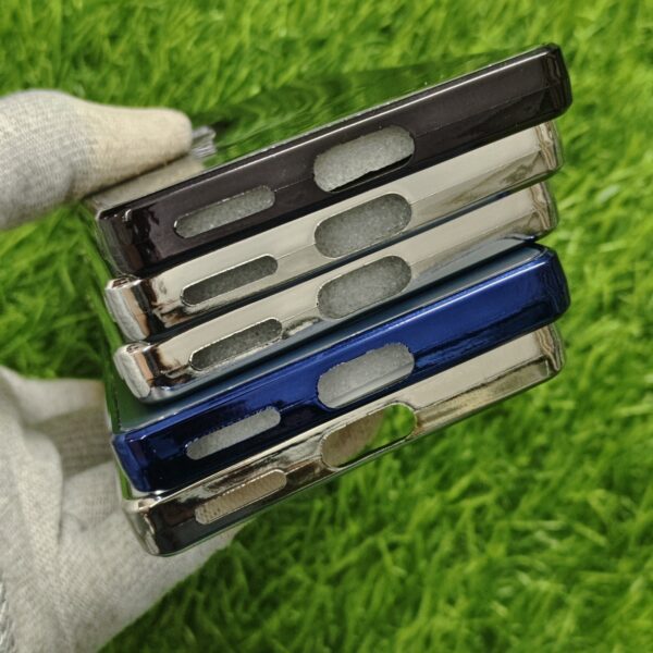 Motorola Edge 50 Fusion & G85 & G96 Luxury Matte Chrome Finish Magsafe Back Cover - Image 4