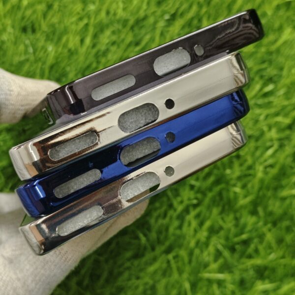 Oneplus Nord CE 5 Luxury Matte Chrome Finish Magsafe Back Cover - Image 4