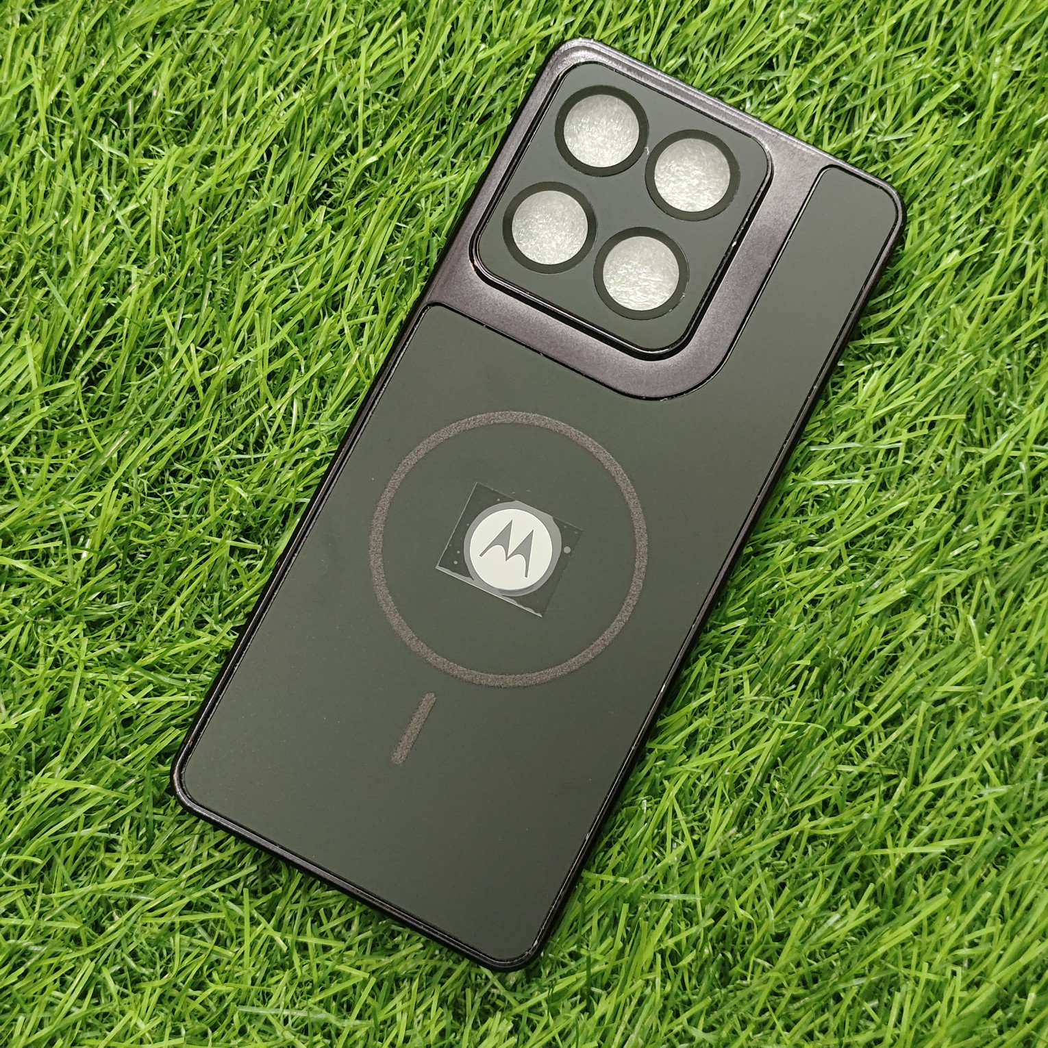 Motorola Edge 60 Fusion Luxury Matte Chrome Finish Magsafe Back Cover - Image 10