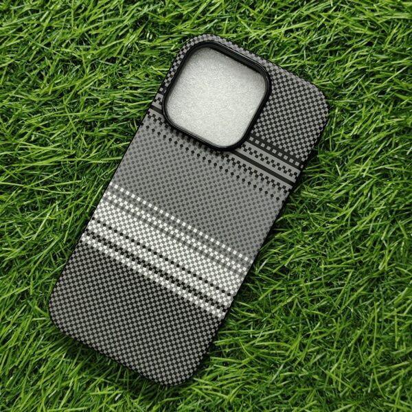 iPhone 16 & 16 Pro & 16 Pro Max Premium Pixel Design Back Cover With Cloth Inside - Image 8