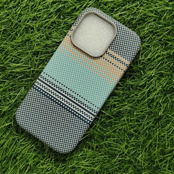 iPhone 16 & 16 Pro & 16 Pro Max Premium Pixel Design Back Cover With Cloth Inside - Image 9