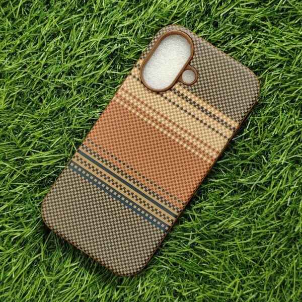 iPhone 16 & 16 Pro & 16 Pro Max Premium Pixel Design Back Cover With Cloth Inside - Image 12