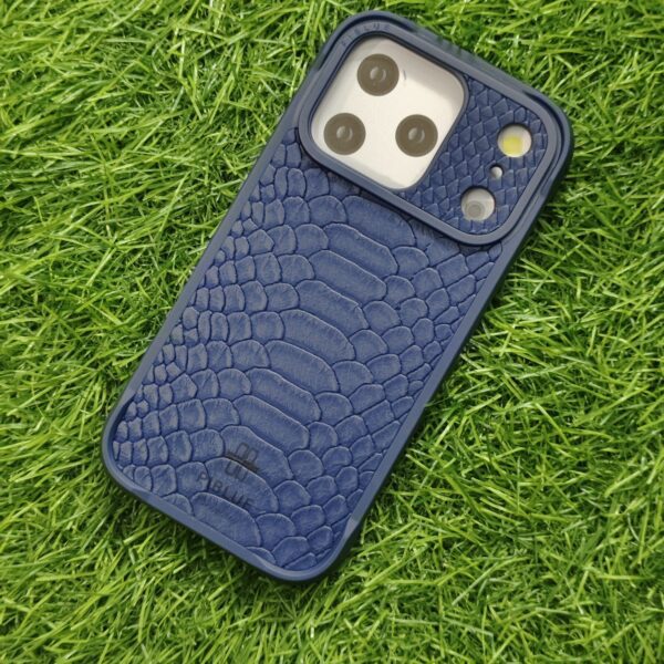 iPhone 17 & 17 Pro & 17 Pro Max Premium Aligator Skin Textured Back Cover With Cloth Inside - Image 8