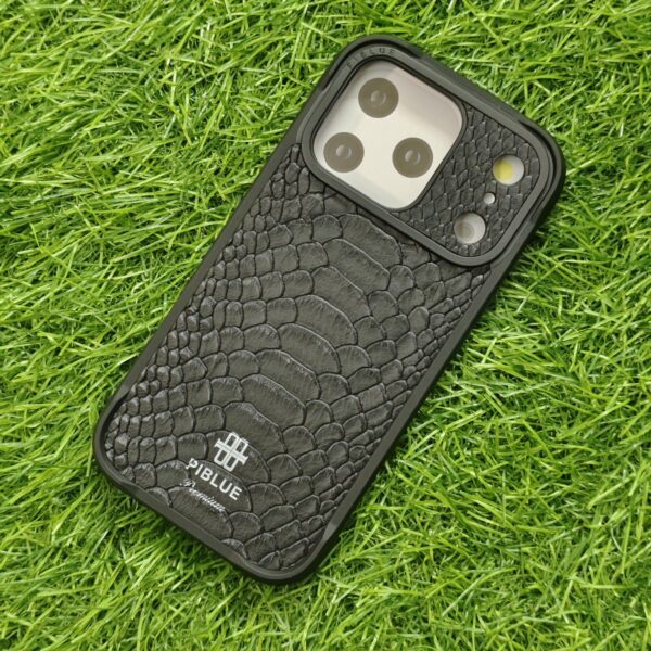 iPhone 17 & 17 Pro & 17 Pro Max Premium Aligator Skin Textured Back Cover With Cloth Inside - Image 9