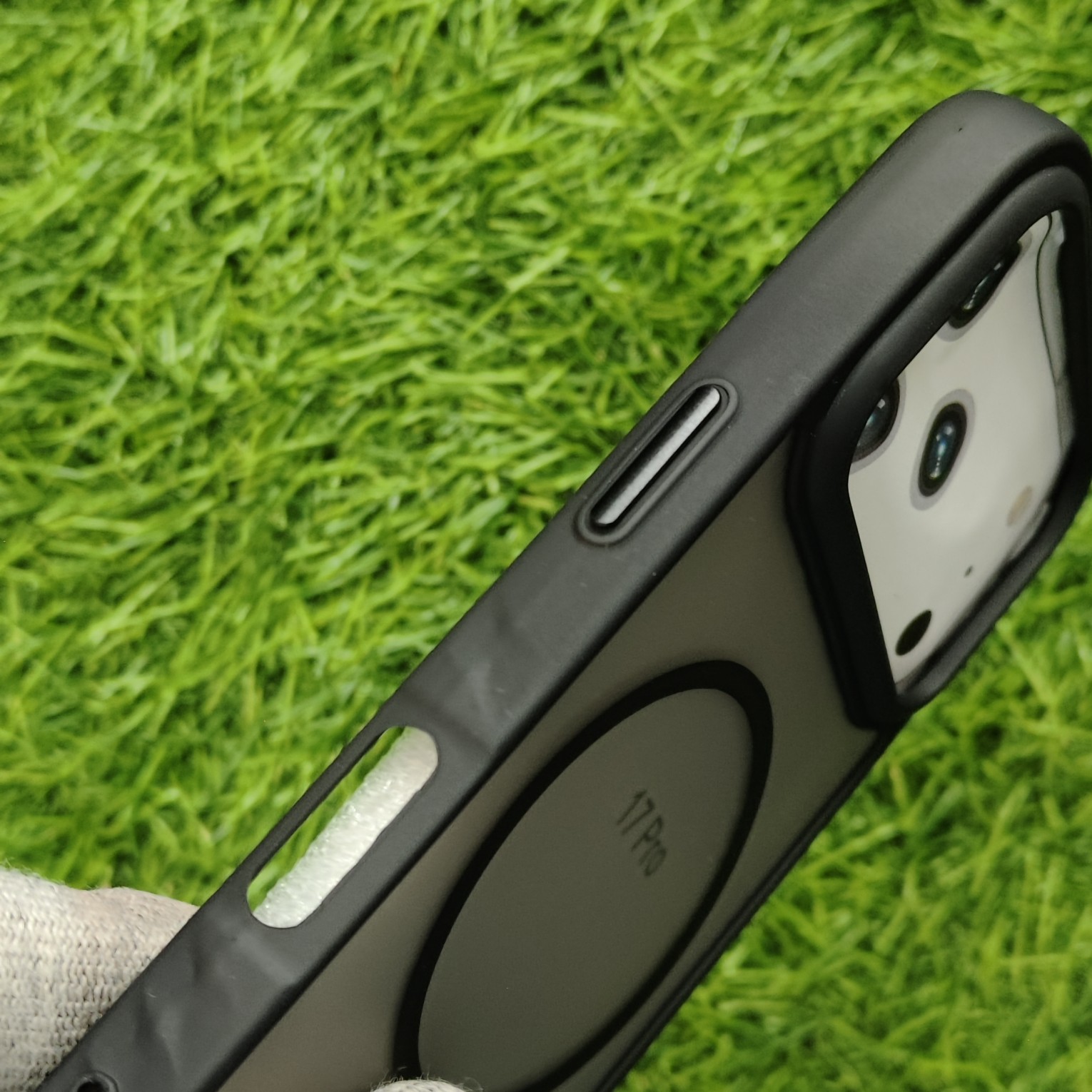 iPhone 17 & 17 Pro & 17 Pro Max Matte Skin Back Cover No Magsafe - Image 3