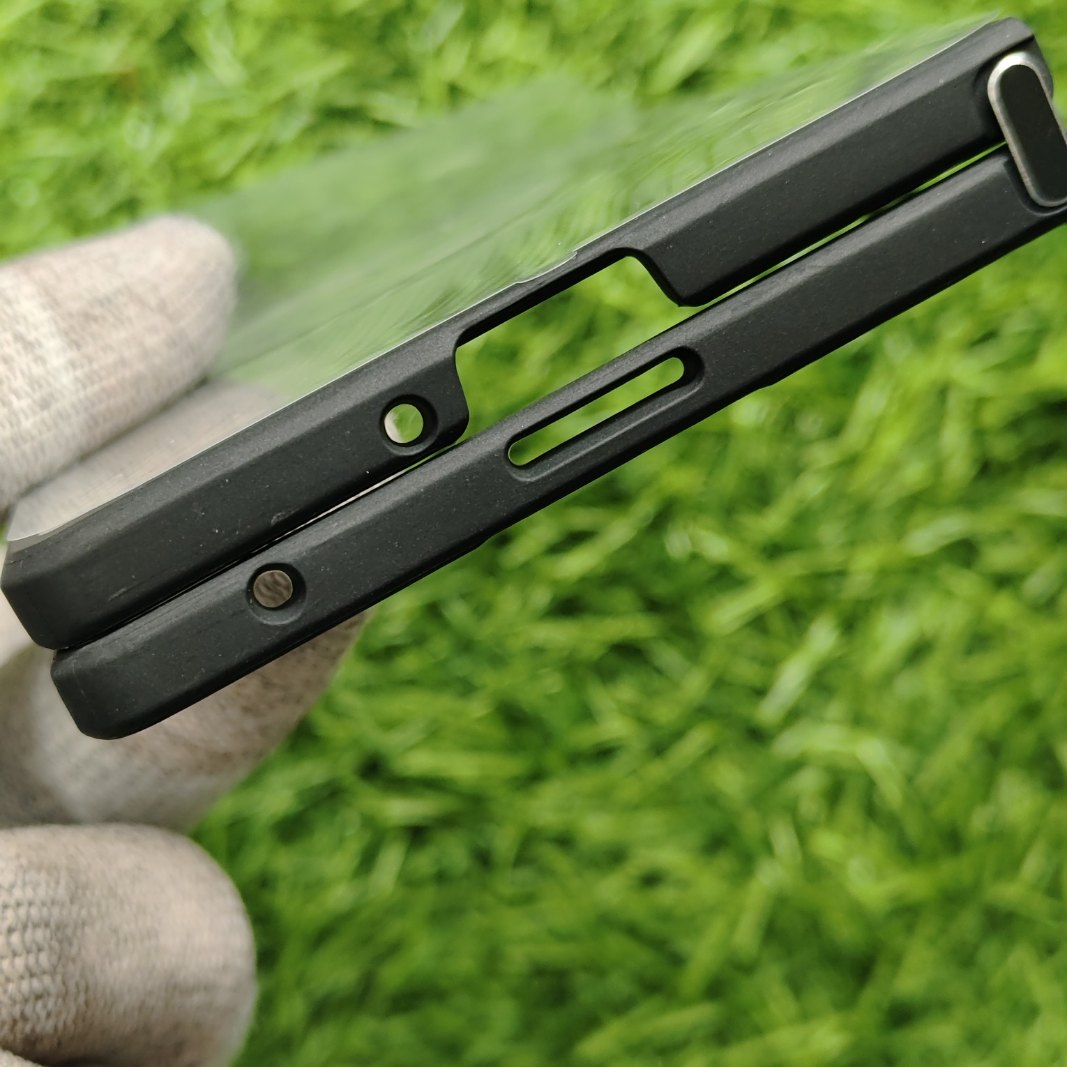 Samsung Galaxy Z Fold 7 Original DuxDuckies Magsafe Back Cover Aimo - Image 4