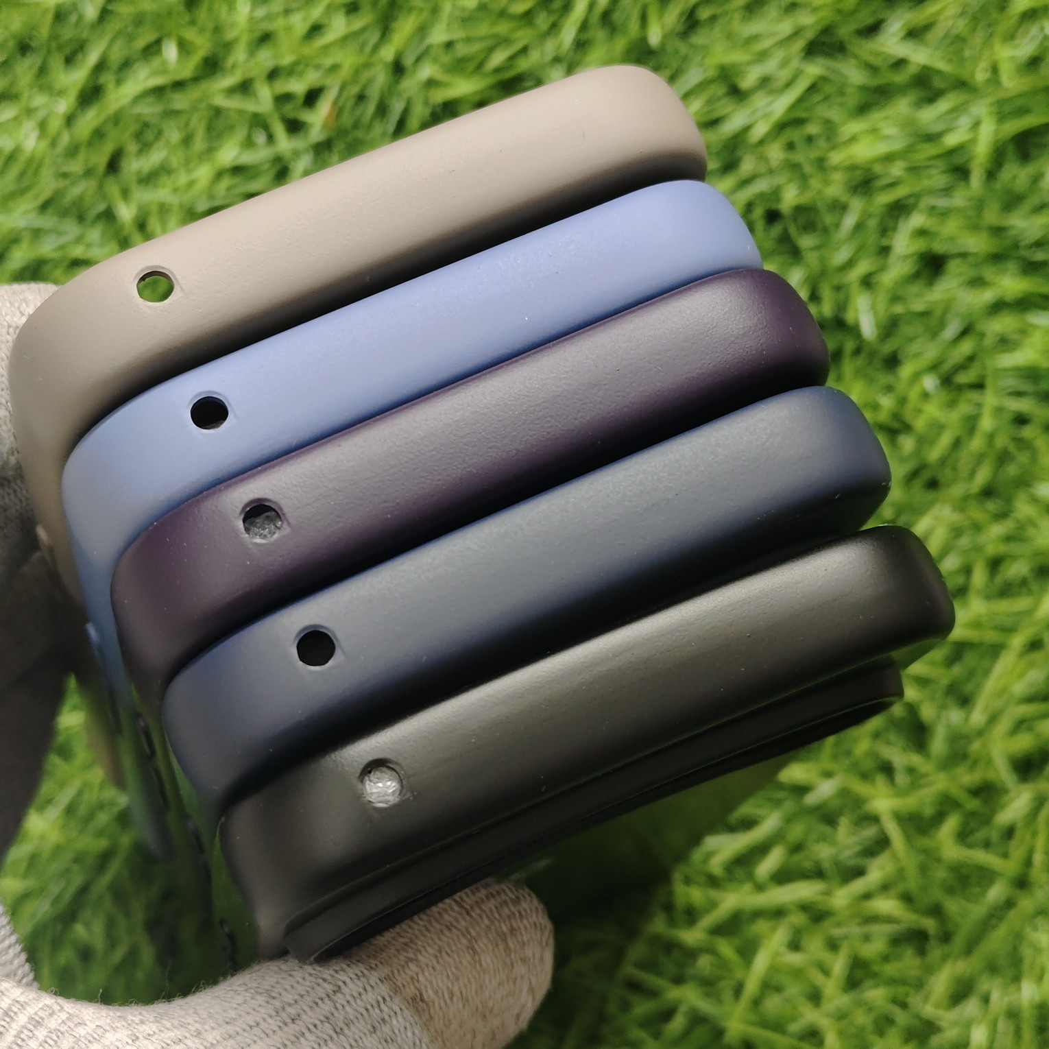 Google Pixel 10 & 10 Pro OG Silicon Back Cover With Soft Cloth inside - Image 5