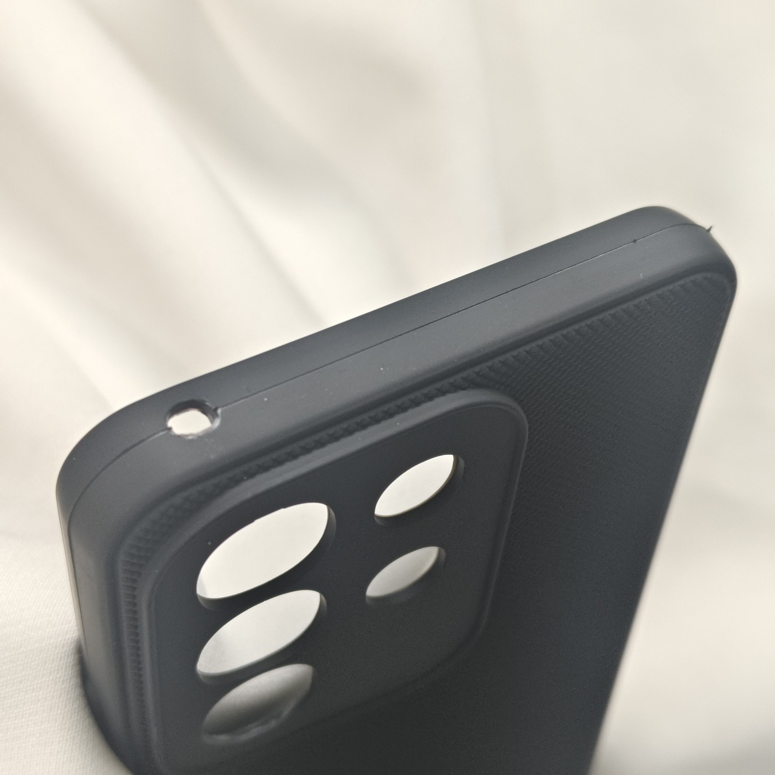 Vivo Y31 Pro Black Nilkin Back Cover with cloth inside - Image 5