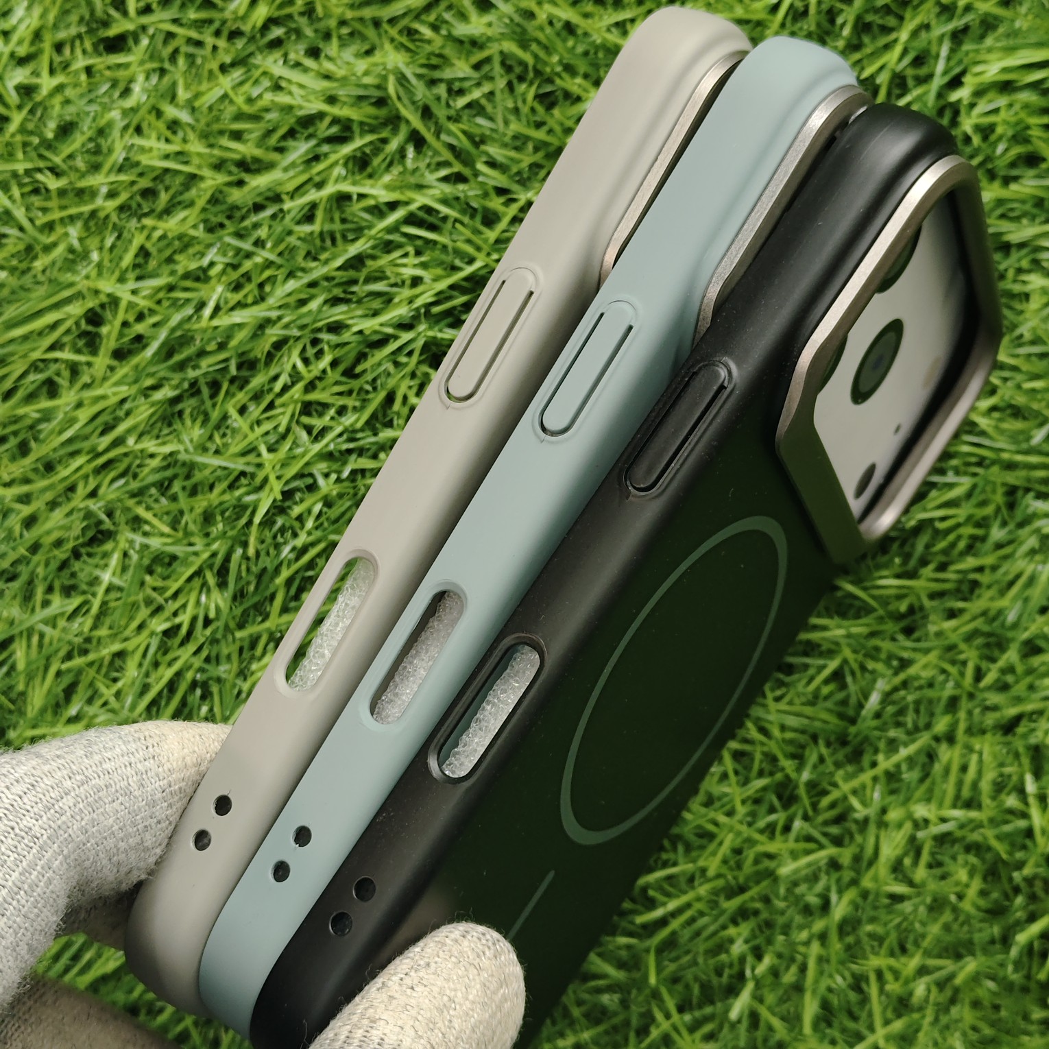 iPhone 17 & 17 Pro & 17 Pro Max PC Hard MagSafe Back Cover Beats - Image 3