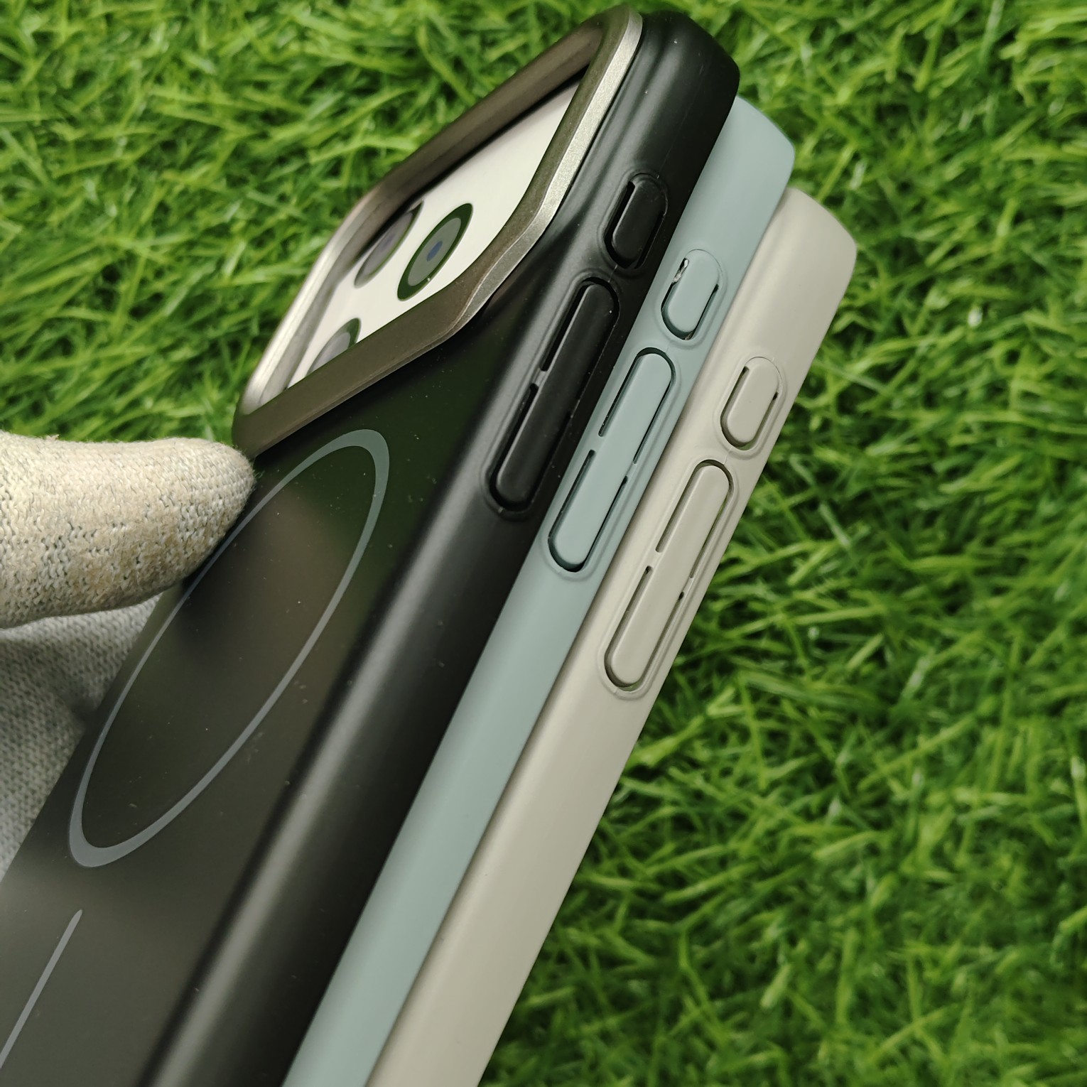 iPhone 17 & 17 Pro & 17 Pro Max PC Hard MagSafe Back Cover Beats - Image 5