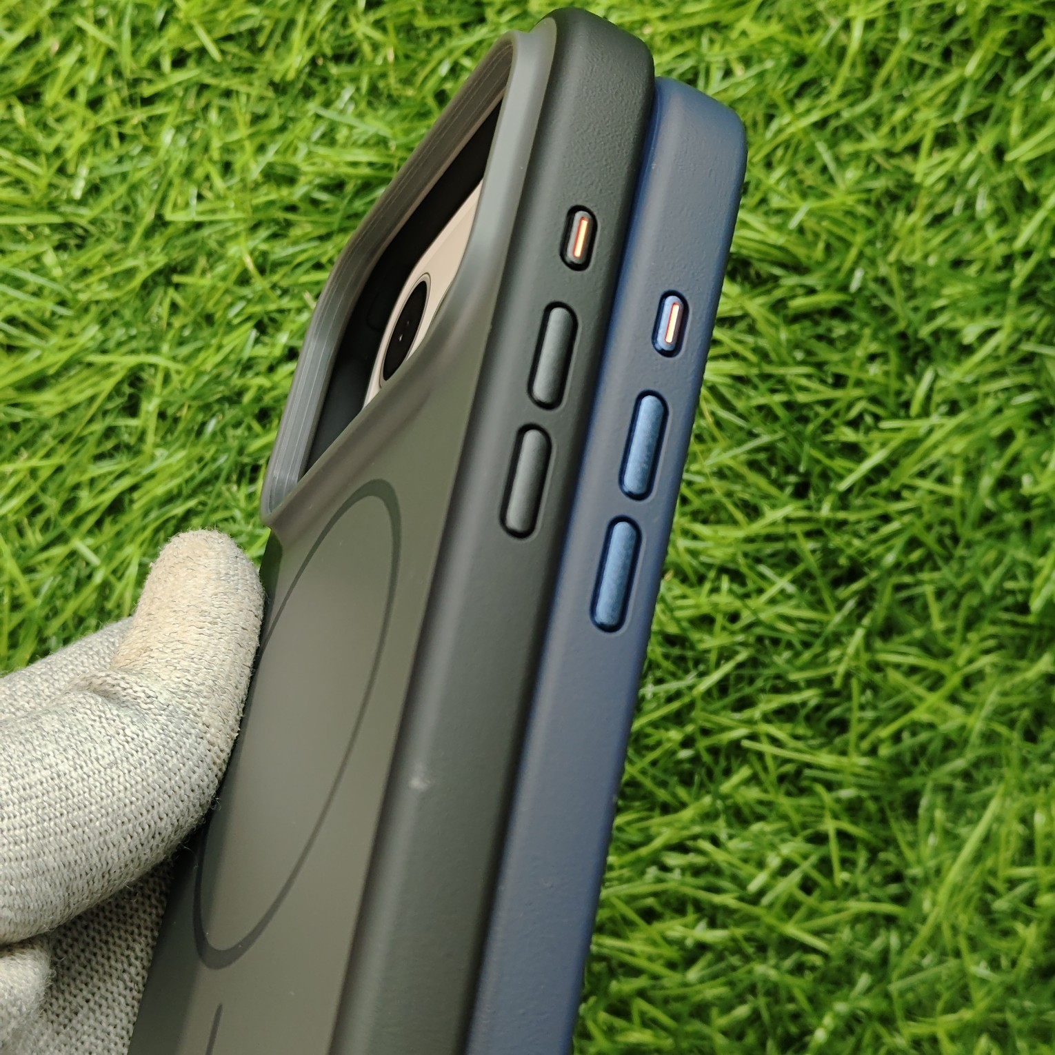 iPhone 17 & 17 Pro & 17 Pro Max Premium Silicon Magsafe Back Cover Funshare - Image 5