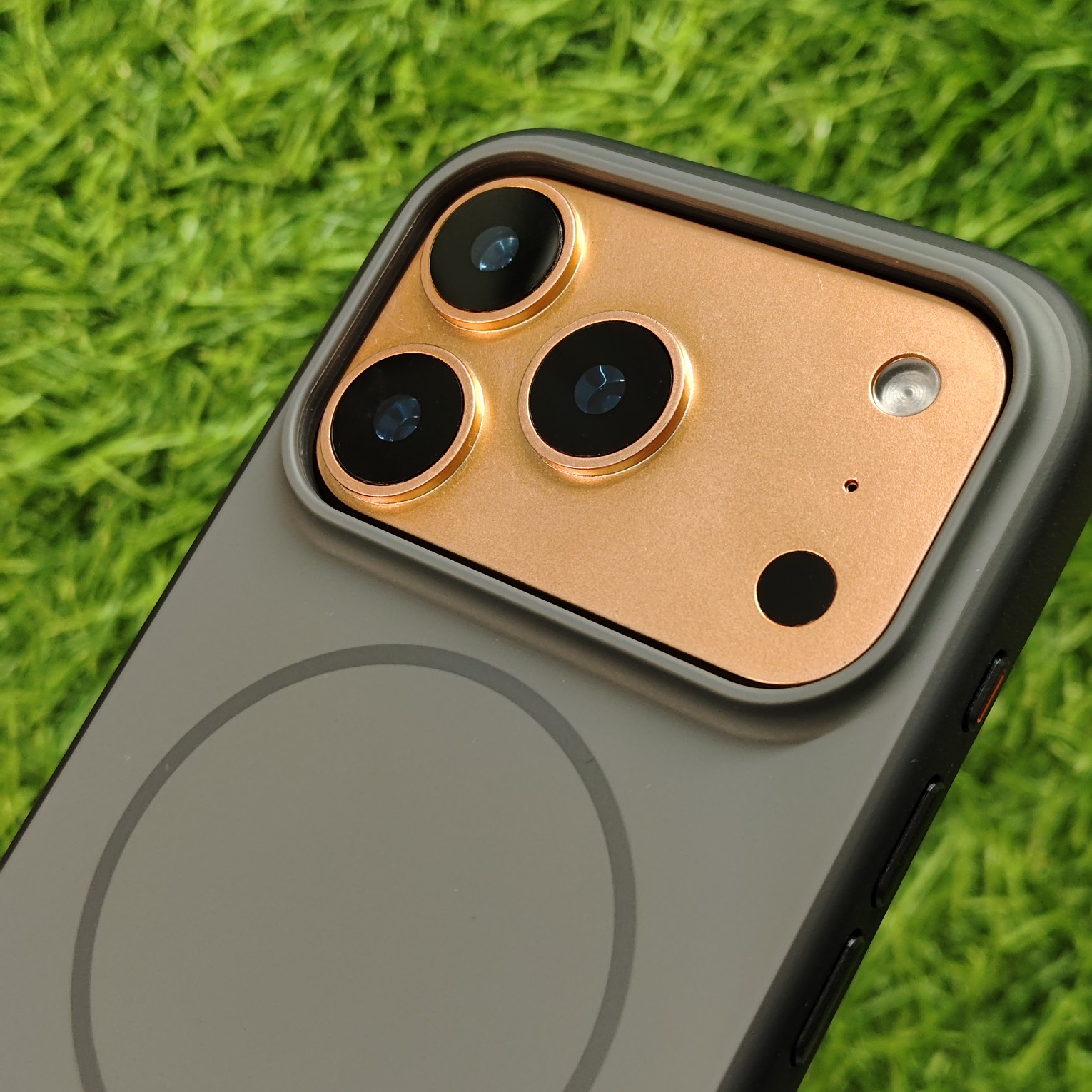 iPhone 17 & 17 Pro & 17 Pro Max Premium Silicon Magsafe Back Cover Funshare - Image 8