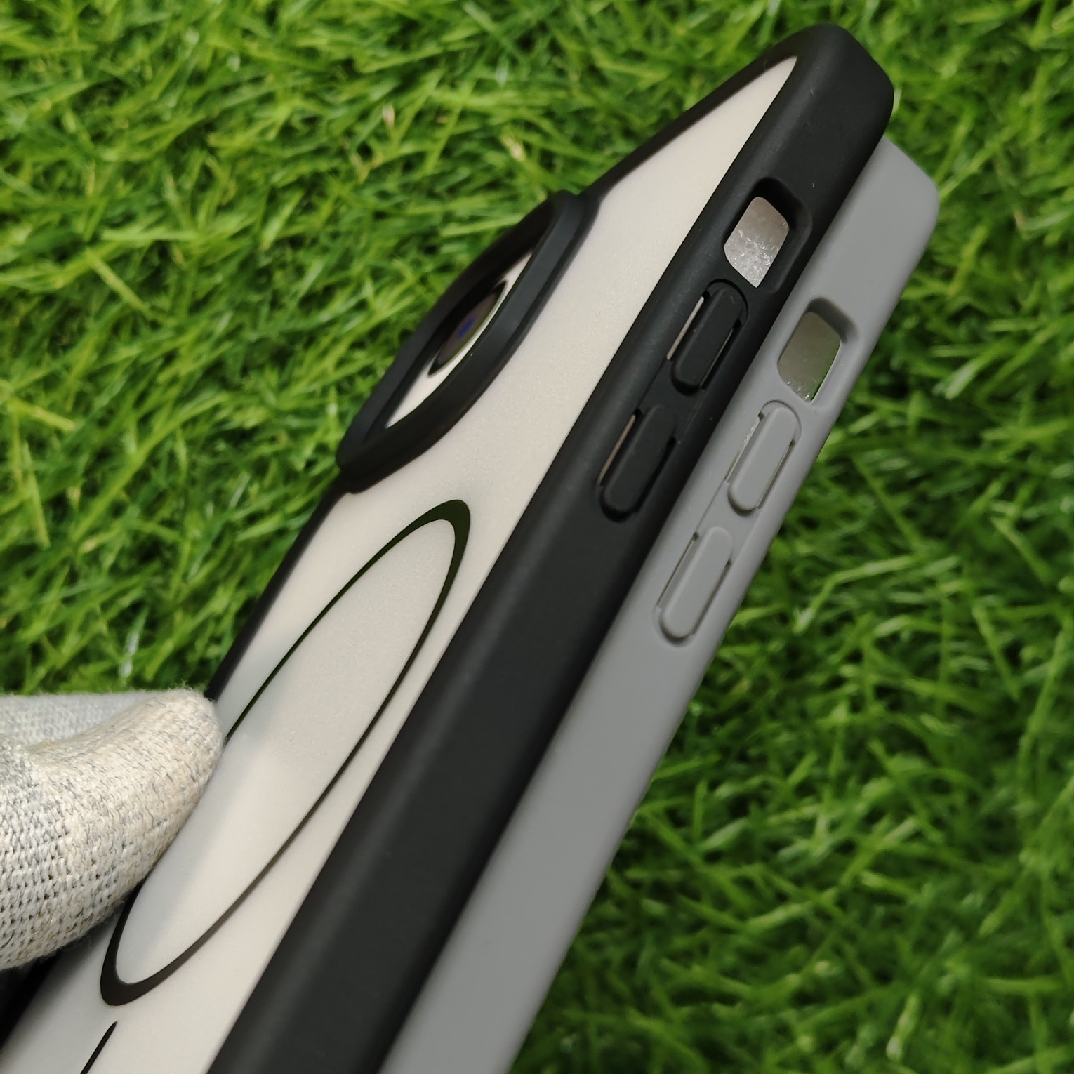 iPhone 15 Plus & 14 Plus Matte Paper Thin Side Silicon Back Cover No Magsafe - Image 5