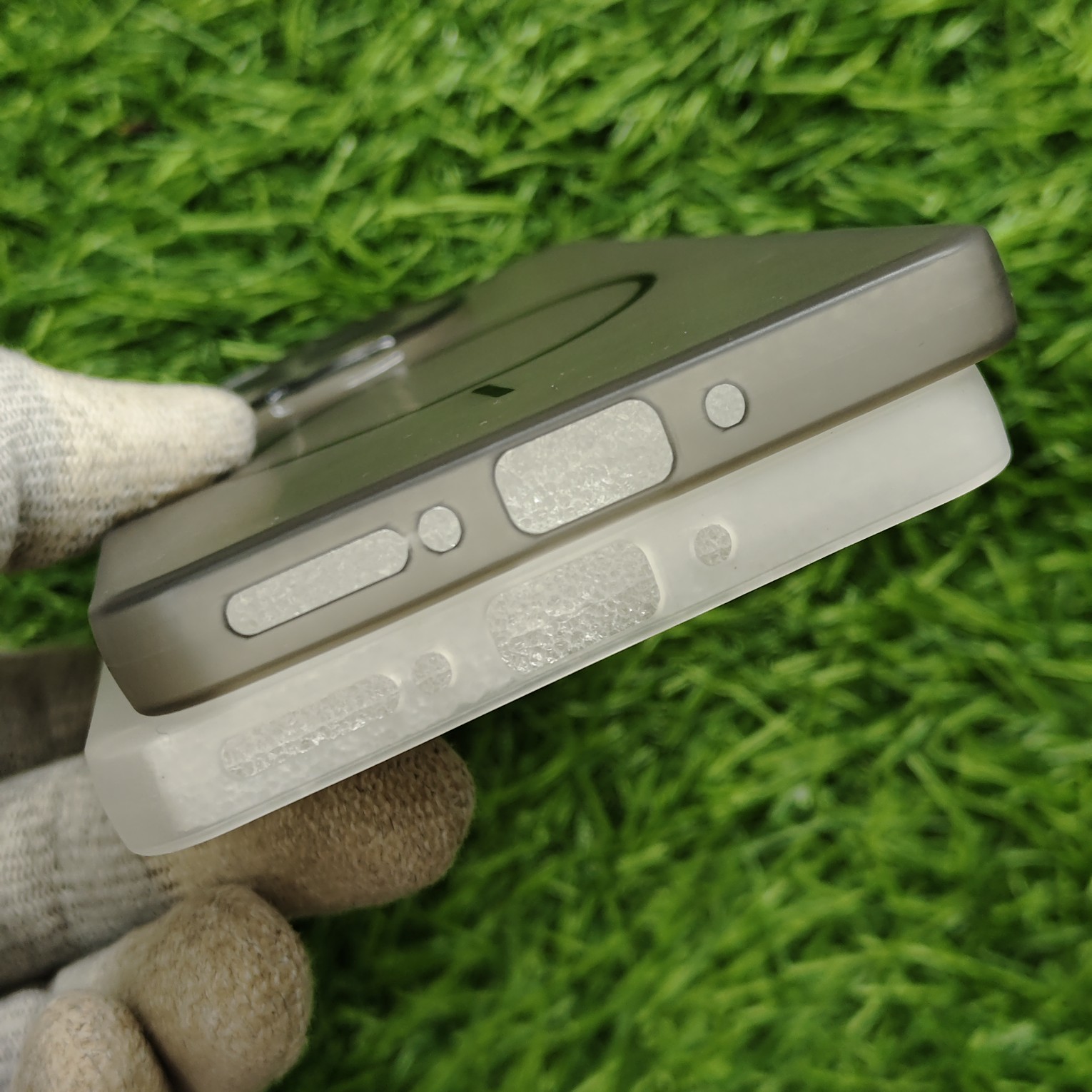 Oneplus 13R Paper Silicon Shadow Back Cover No Magsafe - Image 4