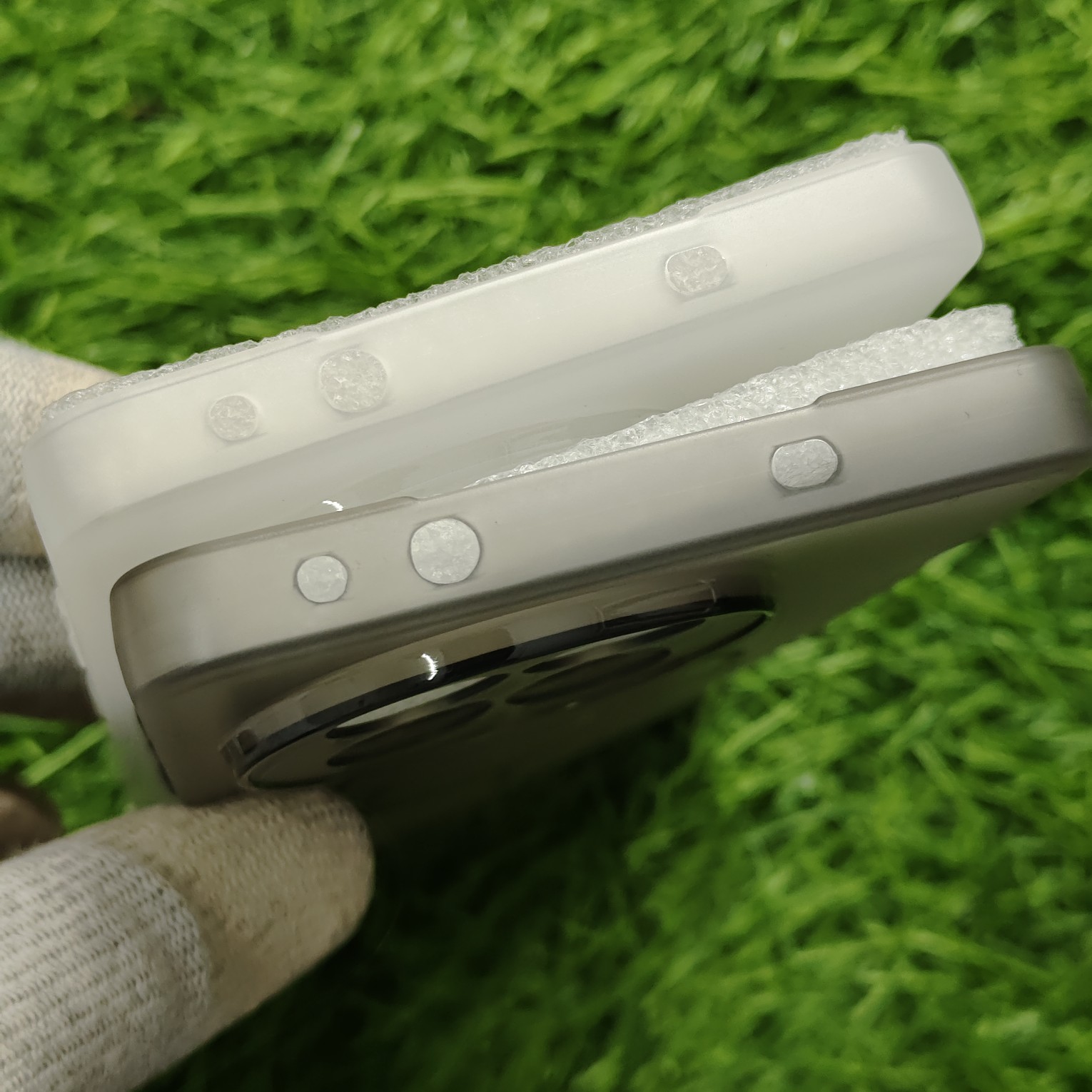 Oneplus 13R Paper Silicon Shadow Back Cover No Magsafe - Image 6