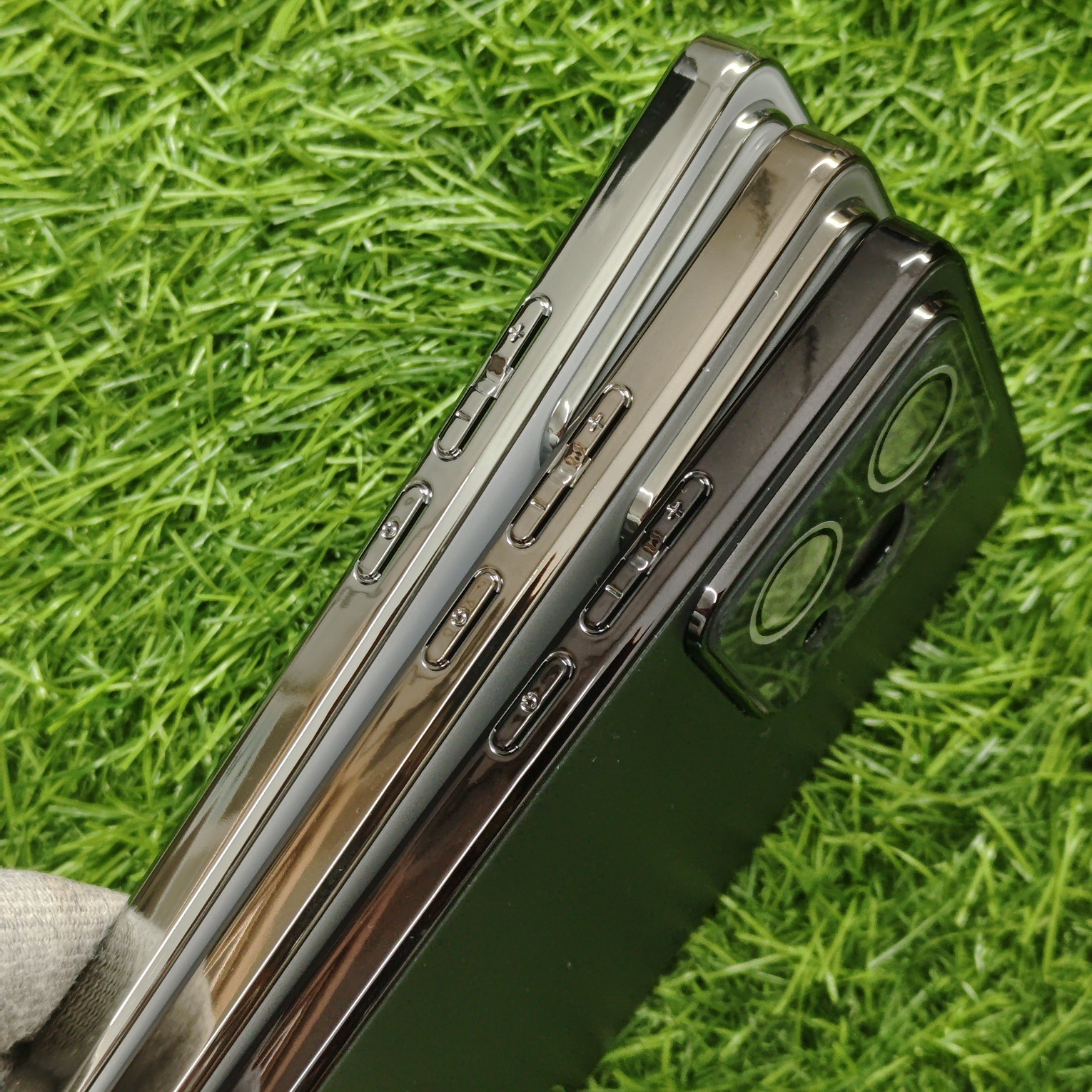 Realme 15 5G Luxury Matte Chrome Finish Back Cover - Image 3