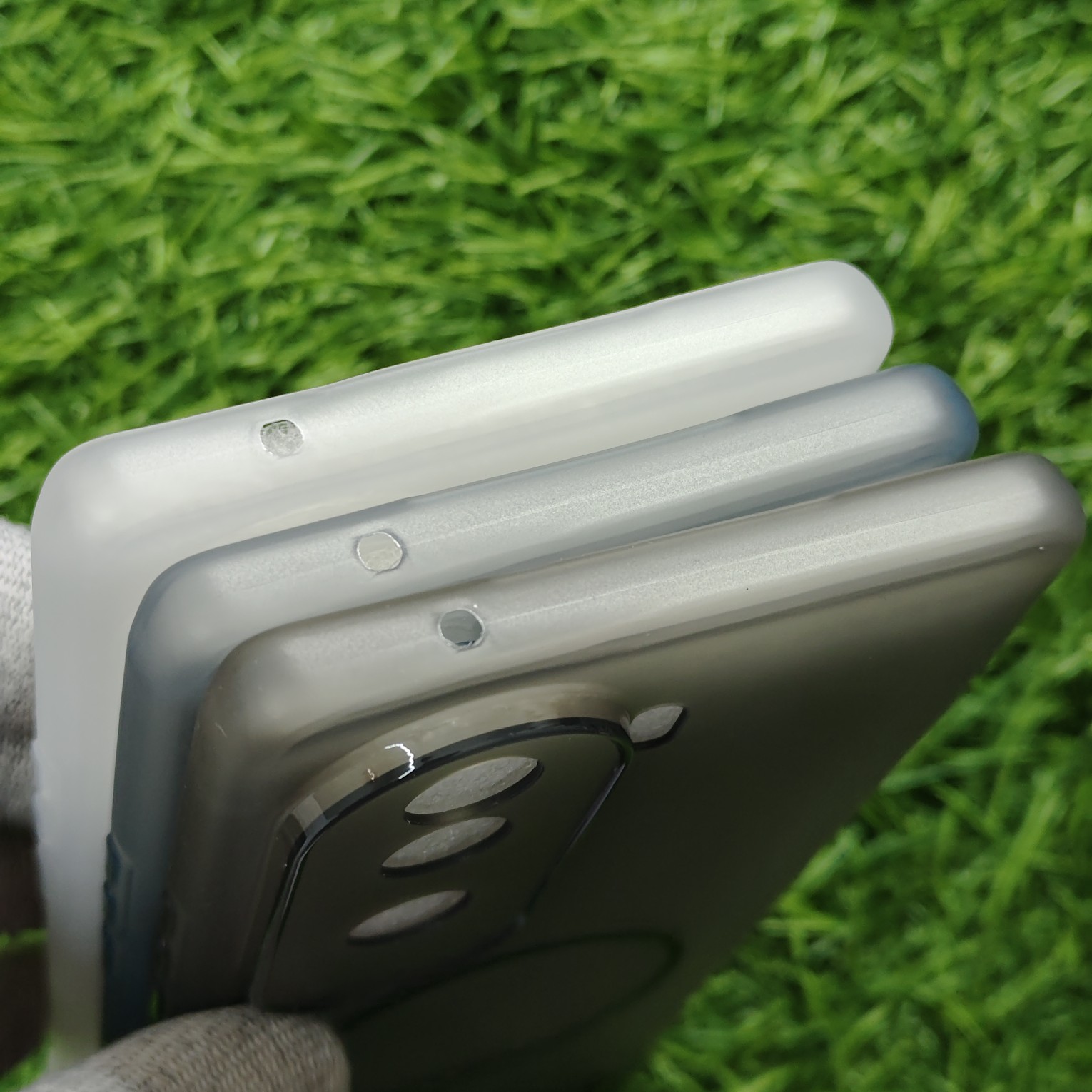 Vivo V40E & iQOO Z9s Paper Silicon Shadow Back Cover No Magsafe - Image 5