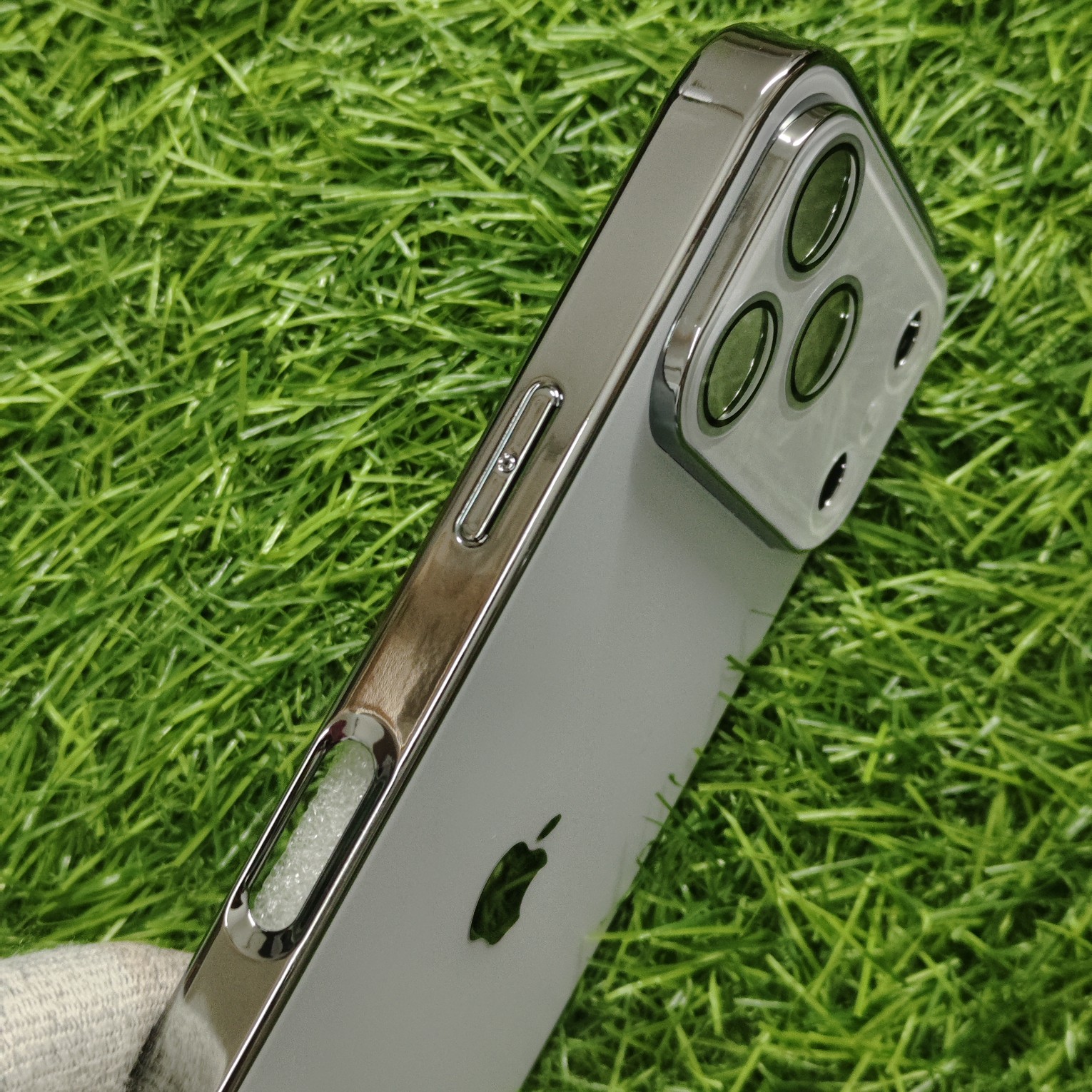 iPhone 17 & 17 Pro & 17 Pro Max Luxury Matte Chrome Finish Back Cover with Camera Protection - Image 3