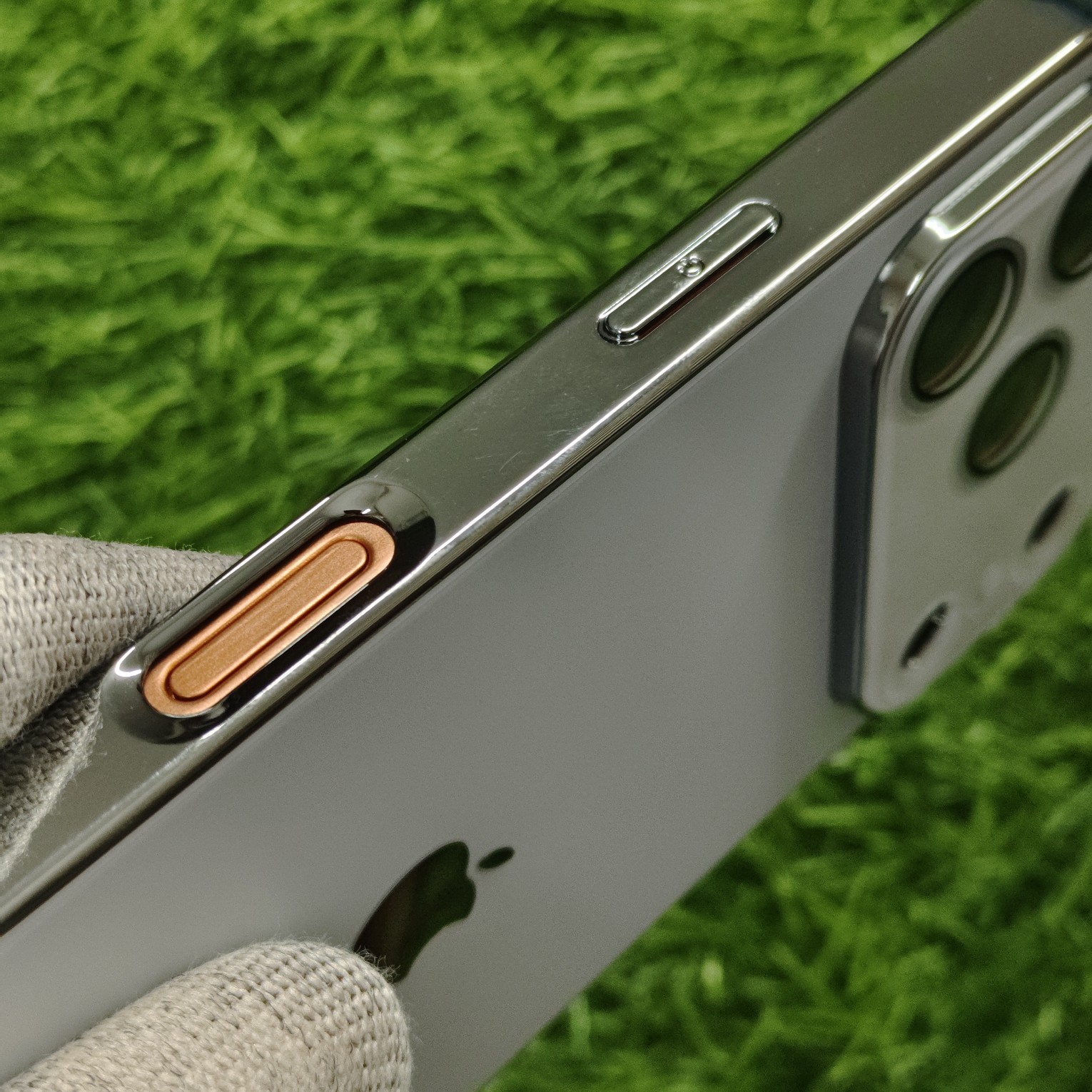 iPhone 17 & 17 Pro & 17 Pro Max Luxury Matte Chrome Finish Back Cover with Camera Protection - Image 7