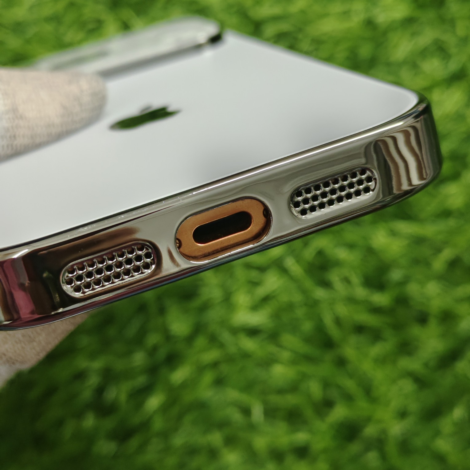 iPhone 17 & 17 Pro & 17 Pro Max Luxury Matte Chrome Finish Back Cover with Camera Protection - Image 8