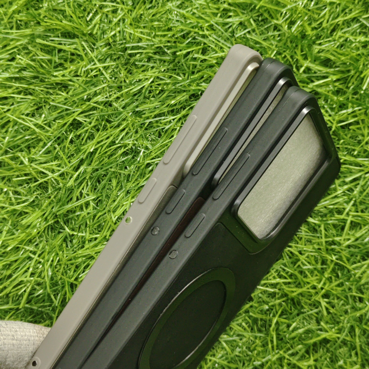 Motorola Edge 60 Pro Premium Leather Magsafe Back Cover - Image 3