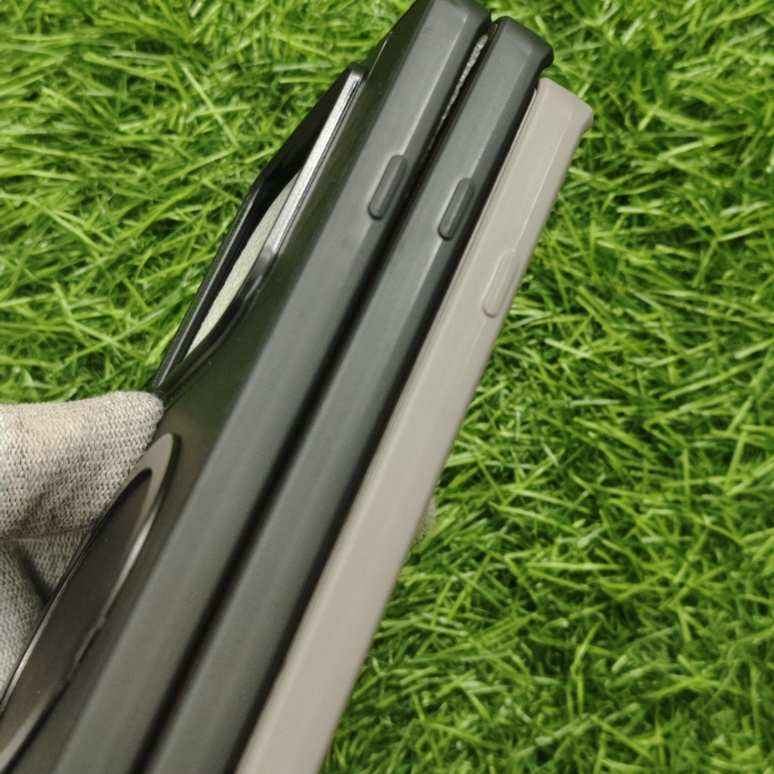 Motorola Edge 60 Pro Premium Leather Magsafe Back Cover - Image 5