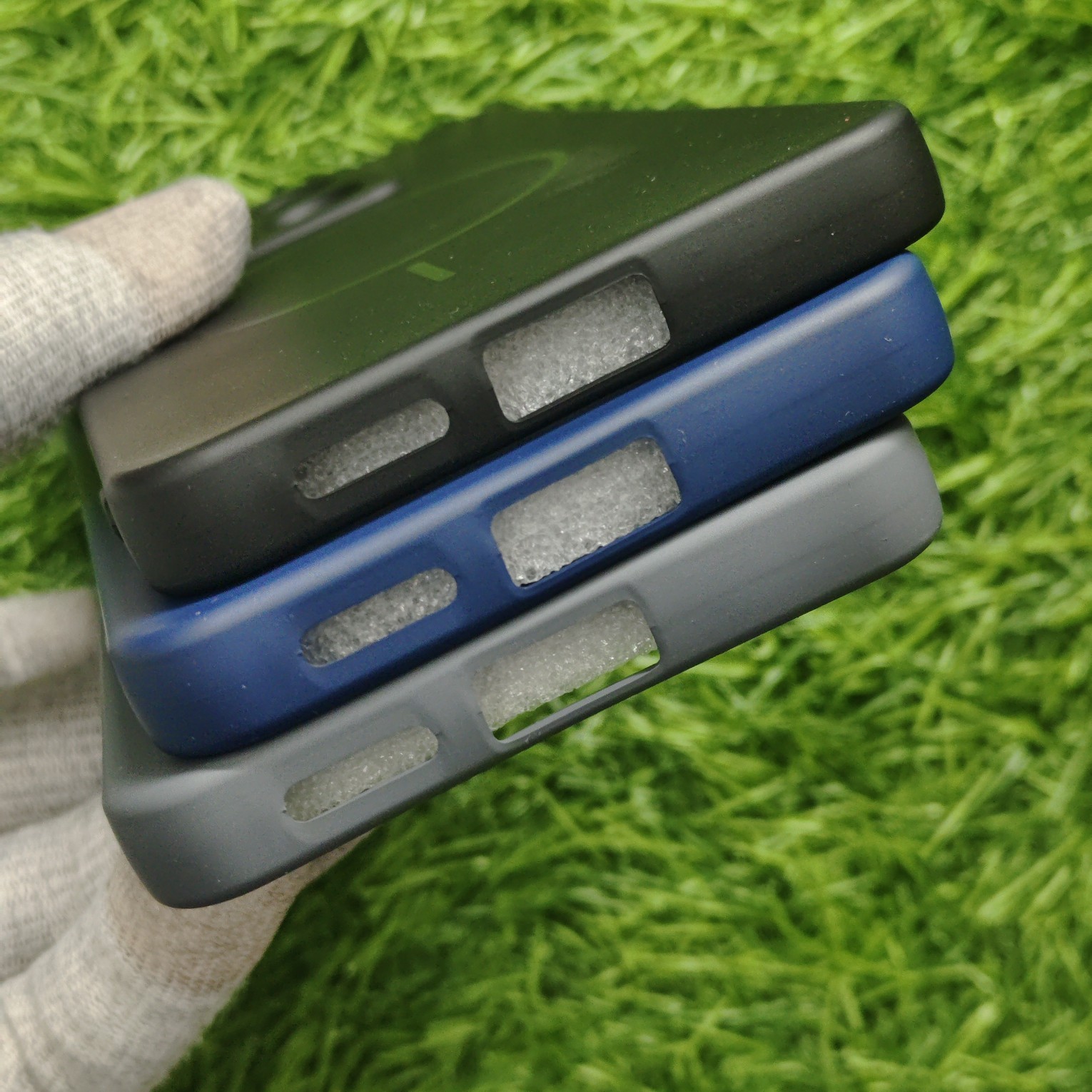 Redmi Note 13 Pro Silicon No Magsafe Back Cover With Cloth Inside - Image 4