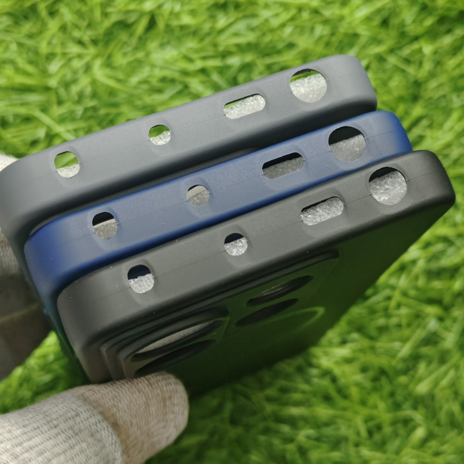 Redmi Note 13 Pro Silicon No Magsafe Back Cover With Cloth Inside - Image 5